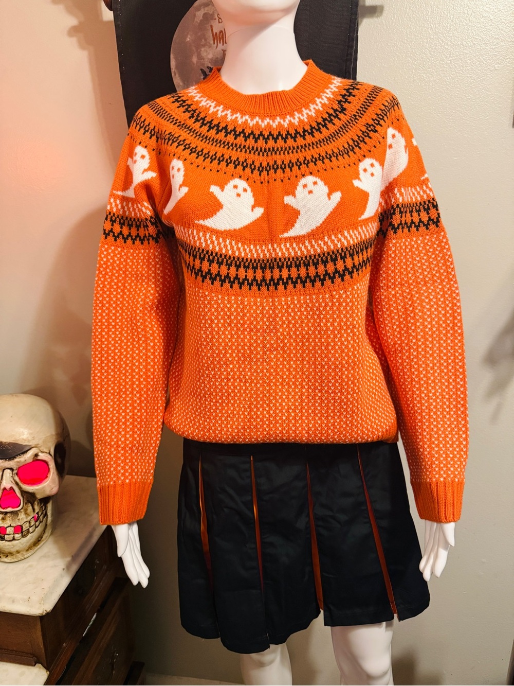 Cute Long Sleeve Ghost Knit Sweater in Size Small
